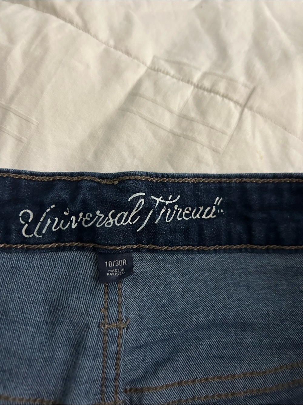 Universal Thread Jeans - Picture 2 of 2